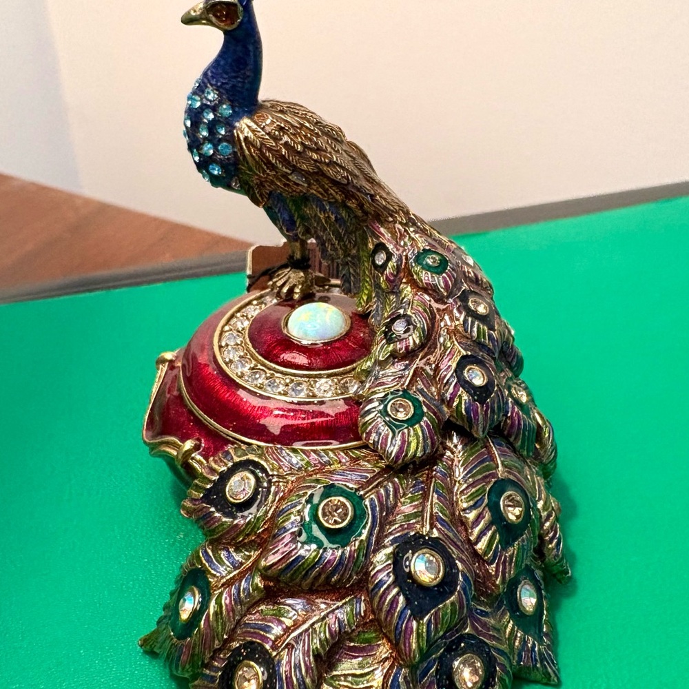 Authentic Jay Strongwater trinket box NWT Original price $325 and dated 2010